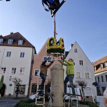 Aufbau Osterbrunnen 2025 @M. Höcht