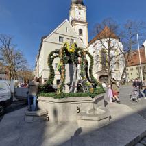 Aufbau Osterbrunnen 2025 @M. Höcht