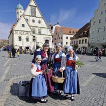 Segnung Osterbrunnen 2025 @M. Höcht