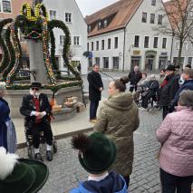 Aufbau Osterbrunnen 2026 @P. Ertl