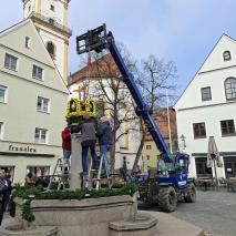 Aufbau Osterbrunnen 2026 @P. Ertl