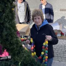 Aufbau Osterbrunnen 2025 @P. Ertl