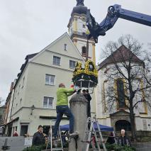 Aufbau Osterbrunnen 2024   @P. Ertl